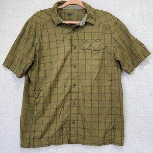 REI Shirt Mens Medium Green Plaid Short Sleeve Button Up Hiking Travel Nylon